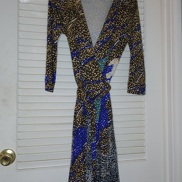 Diane Von Furstenberg Dresses & Skirts - Diane Von Furstenberg Multicolor Long Sleeve Dress